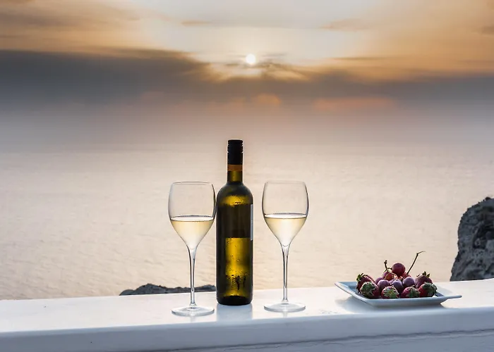 Hyperion Oia Suites