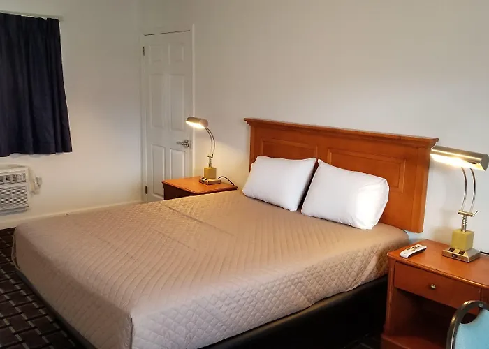 Budget Inn Breezewood