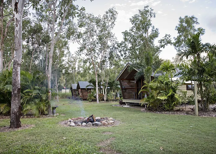 Airlie Beach Eco Cabins - Adults Only