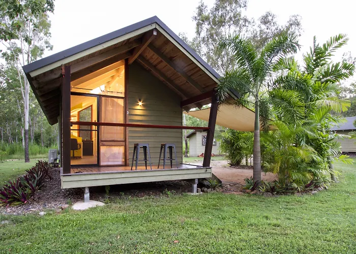 Airlie Beach Eco Cabins - Adults Only