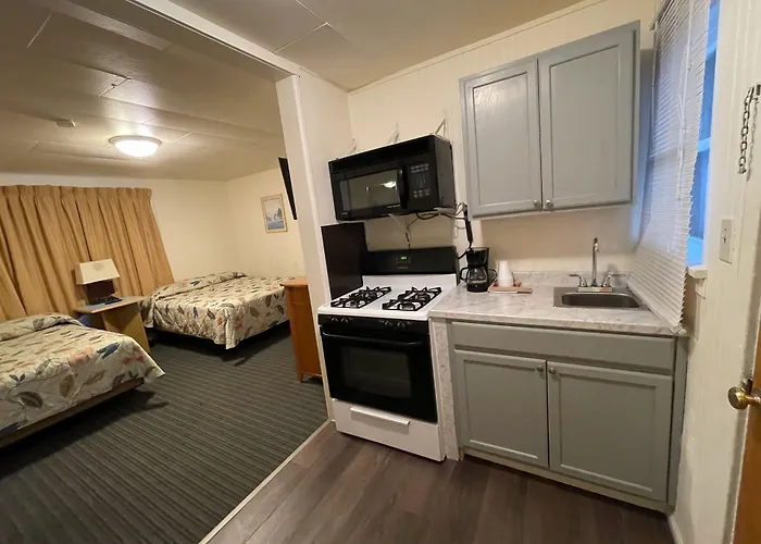 Lakeside Motel