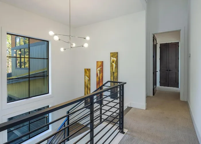 Mountain Views, Hot Tub & Suncadia Pool Access