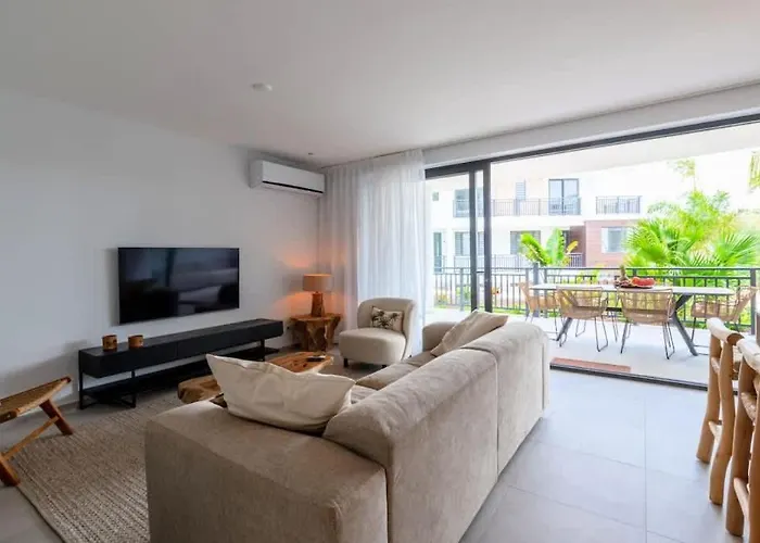 Two Tides Luxury