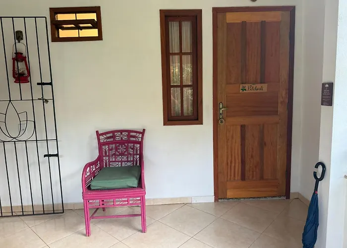 Vila Santíssimo Hospedagem e Café