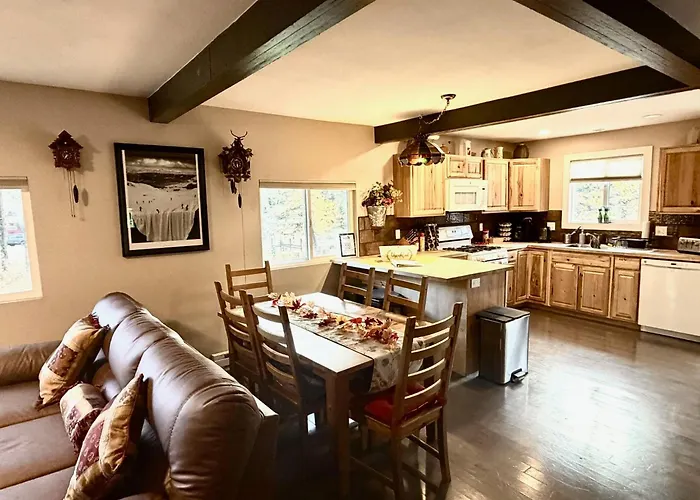 Chalet At The Base Of Schweitzer Mountain