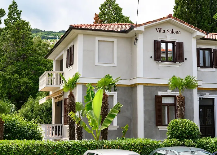 Apartments Villa Salona