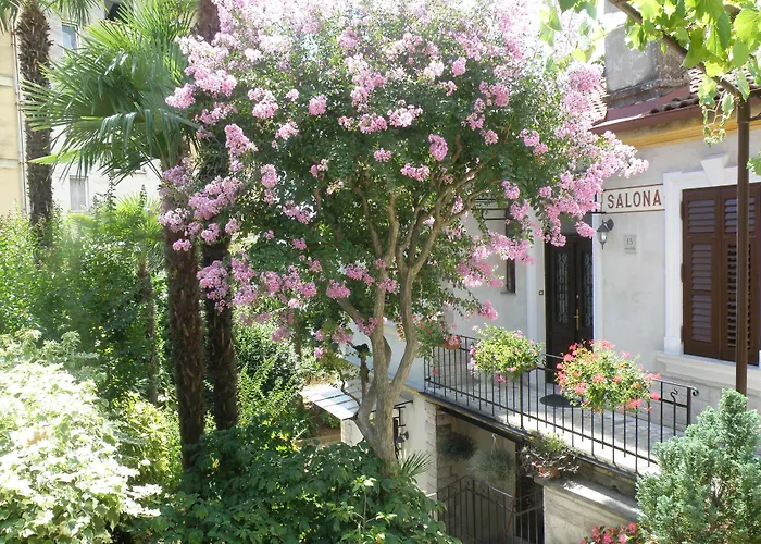 Apartments Villa Salona