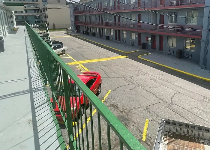 Budgetel Inn And Suites - Louisville