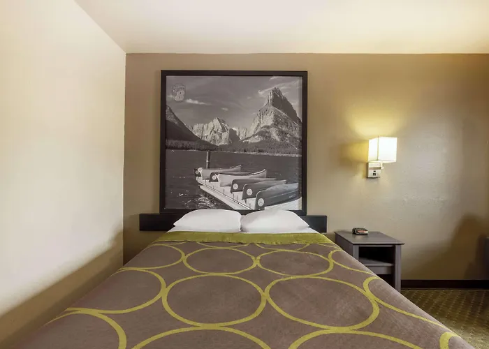 Super 8 By Wyndham Butte Mt