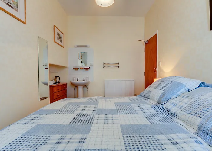 Dolphin Guesthouse