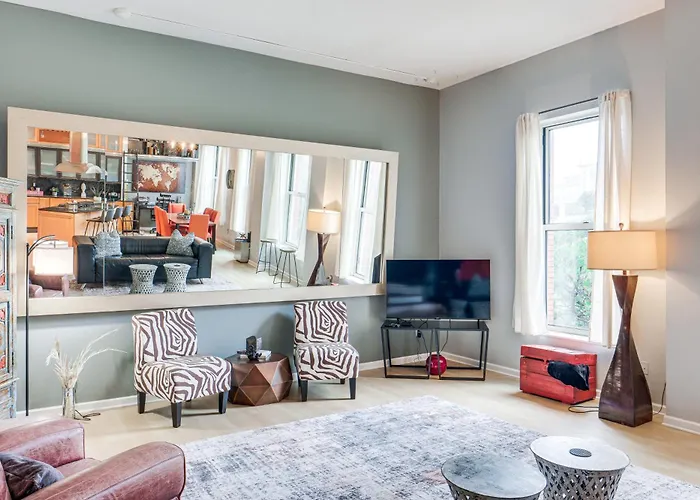 Dtwn Cleveland Loft-Style Condo: Walk To Stadiums!