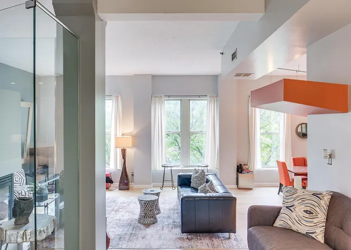 Dtwn Cleveland Loft-Style Condo: Walk To Stadiums!
