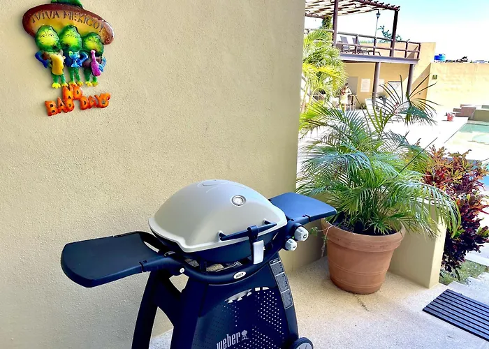 Spacious Pool Side Condo - Sjd