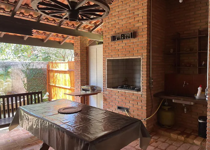 Casinha Bem Localizada Em Meio A Natureza