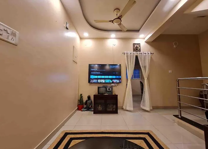 The Den -Villa -1 Or 2Bhk -Near - Airport -It Park