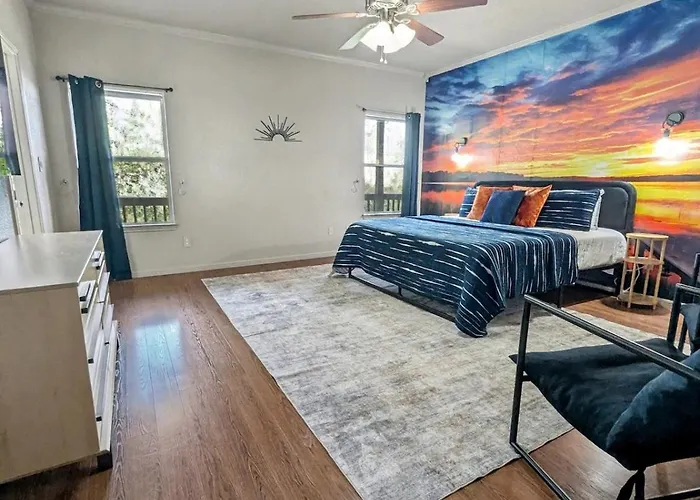 Twilight Hollow - Lakeview Retreat - Sleeps 24