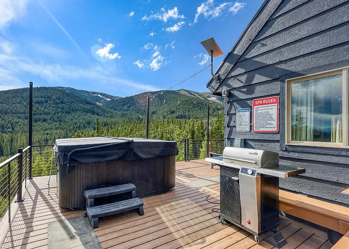 Skyline Lodge