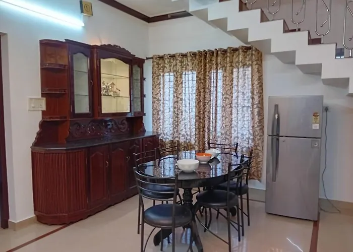 Homestay Near Lulu- Edappally- Amrita, Aster Hospital- Kochi