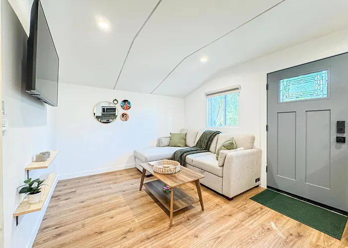 Cozy Designer Guesthouse With Style - Re