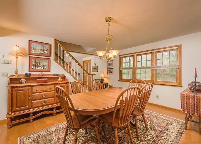 Lake House Family Vacation - Sleeps 12 Dock Kayaks Paddle Boards