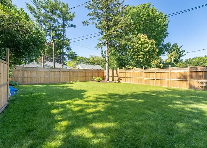 Cozy Bungalow - 5Mins To The Ottawa Hospital