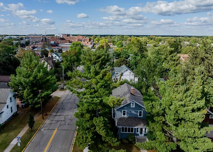 5 Bedroom Family Home - Uwsp Walkable