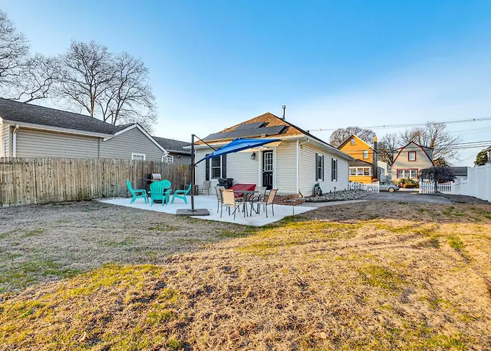 Walk To Beach: Keansburg Home W/ Patio & Fire Pit!