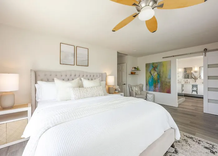 Bythesea Bluff Retreat Ocean Views & Coastal Trails