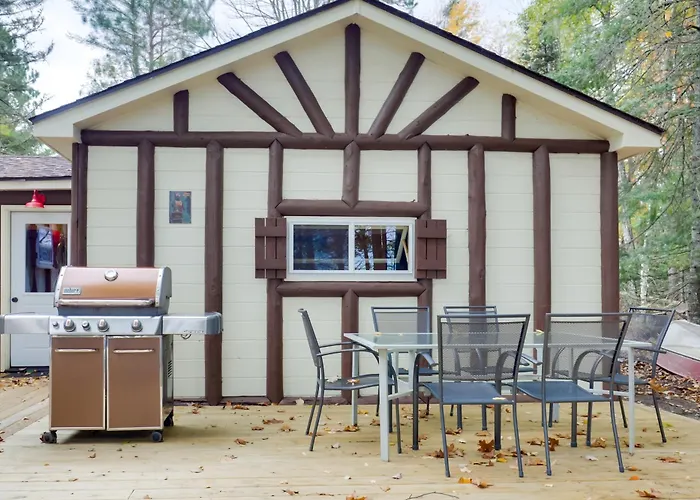 Peaceful Nature Escape On Little Portage Lake!