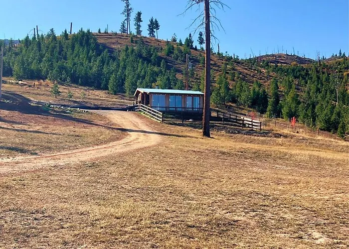 Amazing Log Cabin With Stunning Views In Conner, Montana