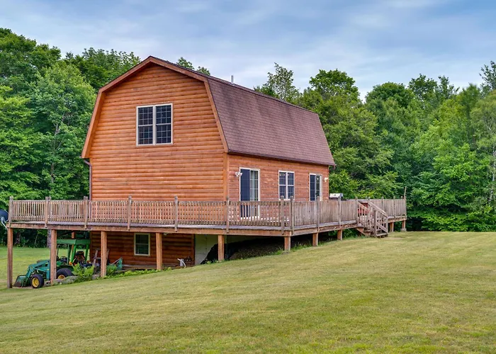 5 Mi To Jay Peak Resort: Cabin W/ Pond Access!