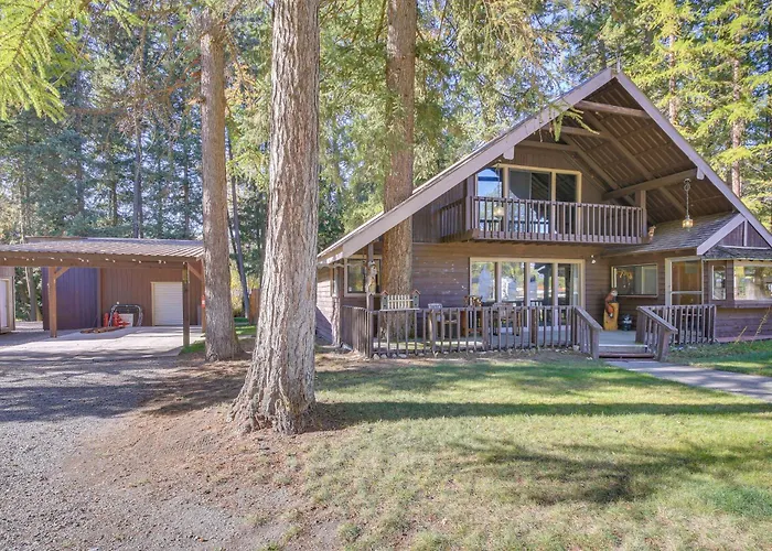 1 Mi To Dtwn Libby: Peaceful Home W/ Creek Access!