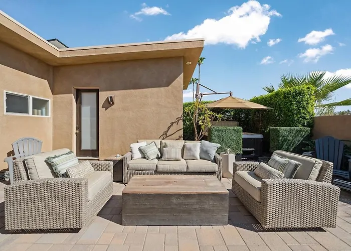 Chill-Inn, An Indian Wells Oasis