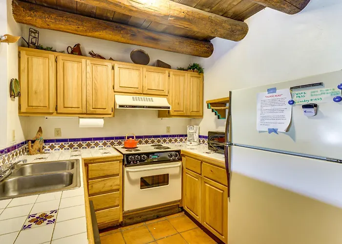 8 Mi To Taos Ski Valley! Peaceful Mtn-View Condo