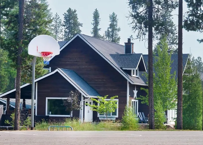 Lay Back Lodge
