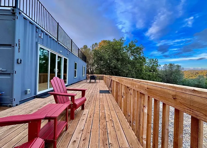Unique Container, Home 20 Acres, Modern Stay