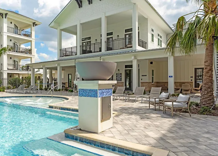 Peaceful 2Br By The Bay Pool And Coastal Vibes