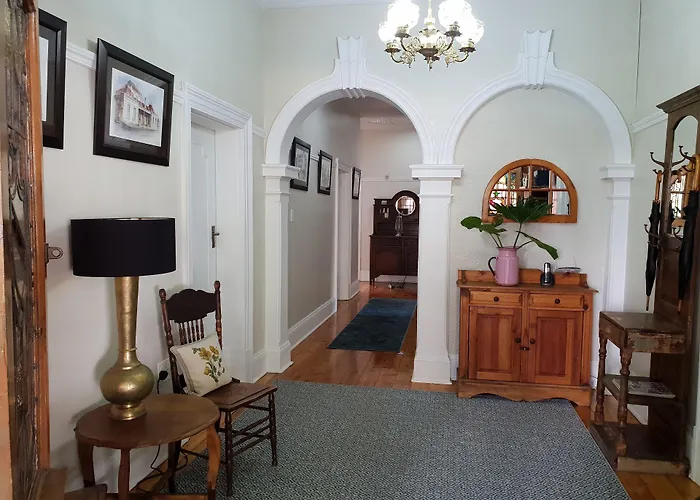 Bauhenia Guesthouse