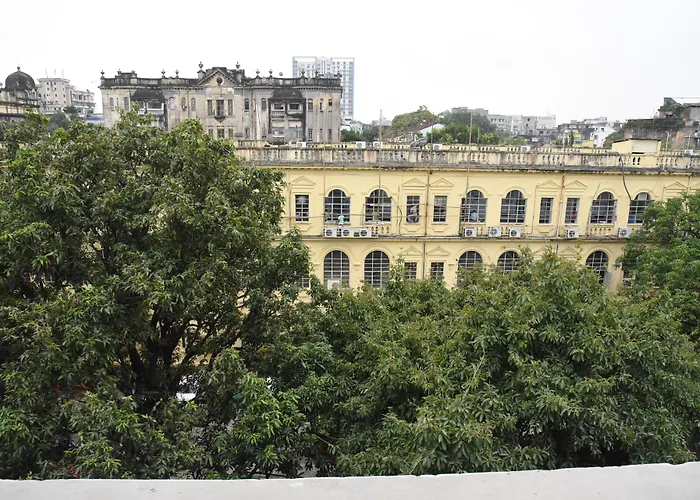 Red Arrow Residency, Kolkata
