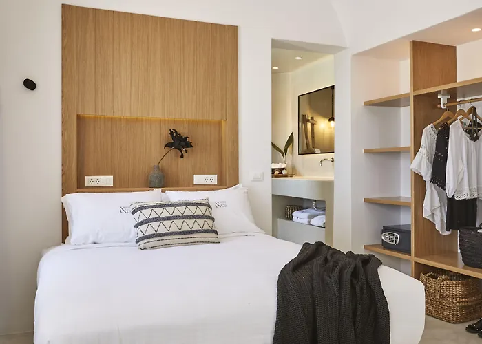 White & Co. La Torre Suites