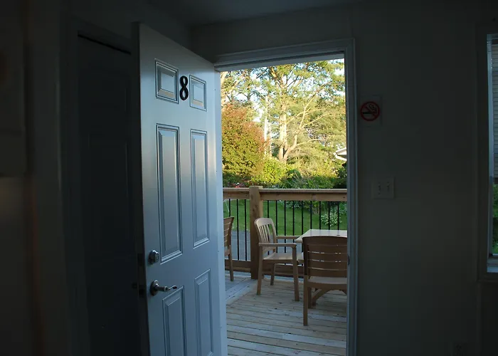 Harbourview Motel And Accommodations