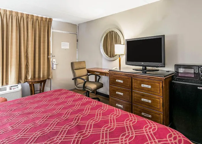 Econo Lodge Tallahassee I-10 Near University