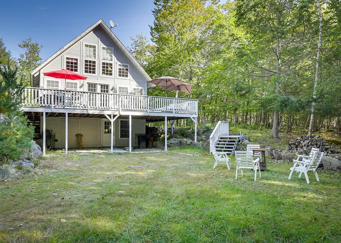 Frye Island Family Cabin With Lake & Beach Access!