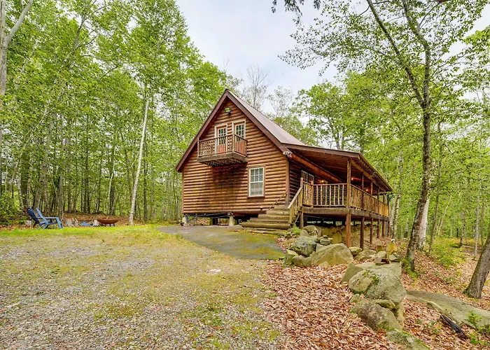 2 Mi To Marina & Beach: Frye Island Retreat!