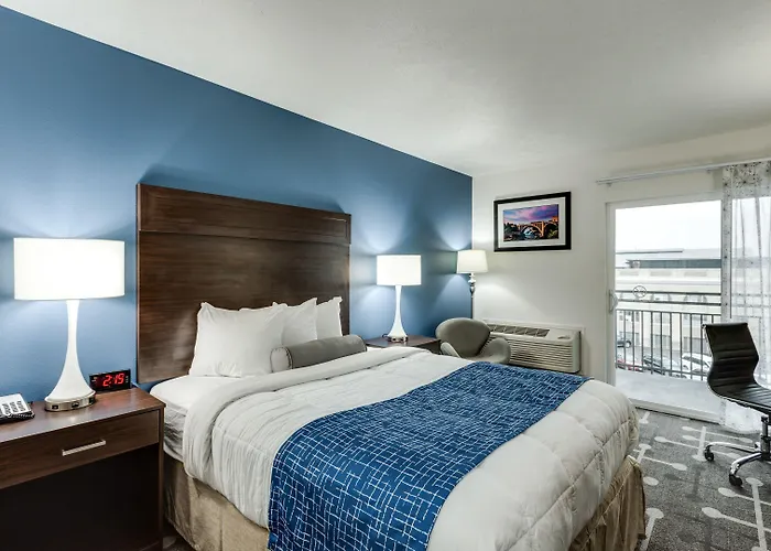 Baymont By Wyndham Spokane