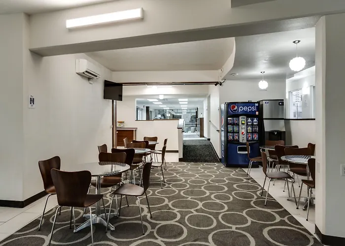 Baymont By Wyndham Spokane