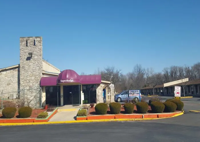 Superlodge