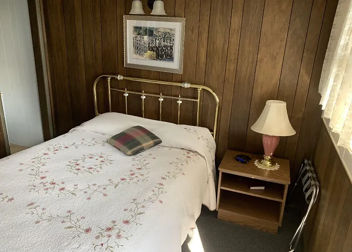 Sugarloaf Mountain Motel