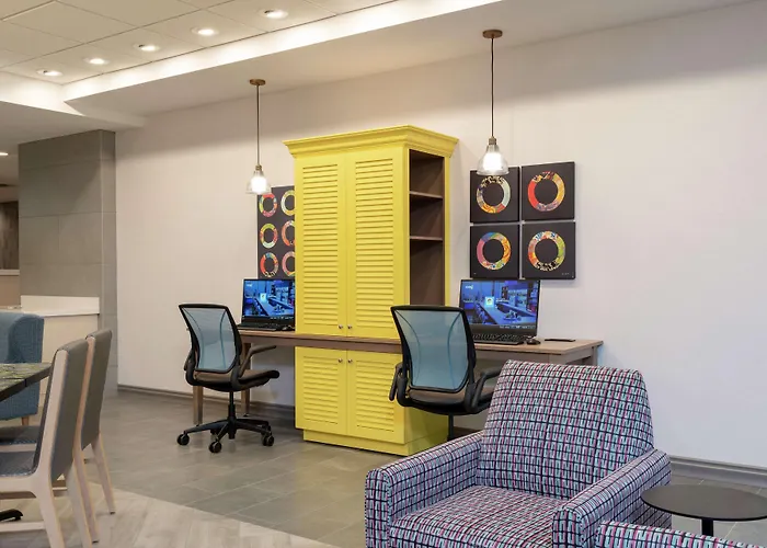 Home2 Suites By Hilton Indianapolis Airport