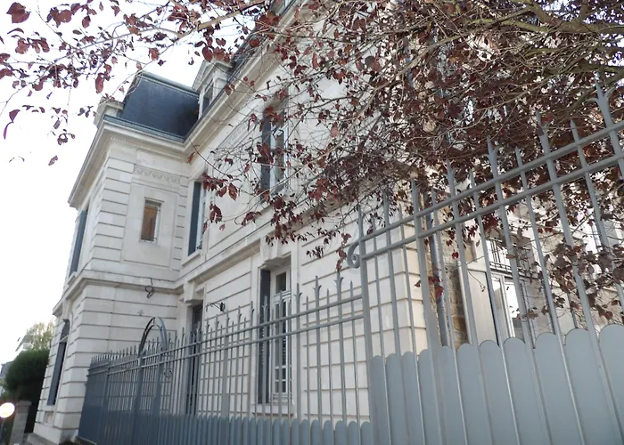 La Maison Blanche - Appart Hotel De Charme Climatise A 350M Du Coeur De Ville Du Limoges - Acces Autonome